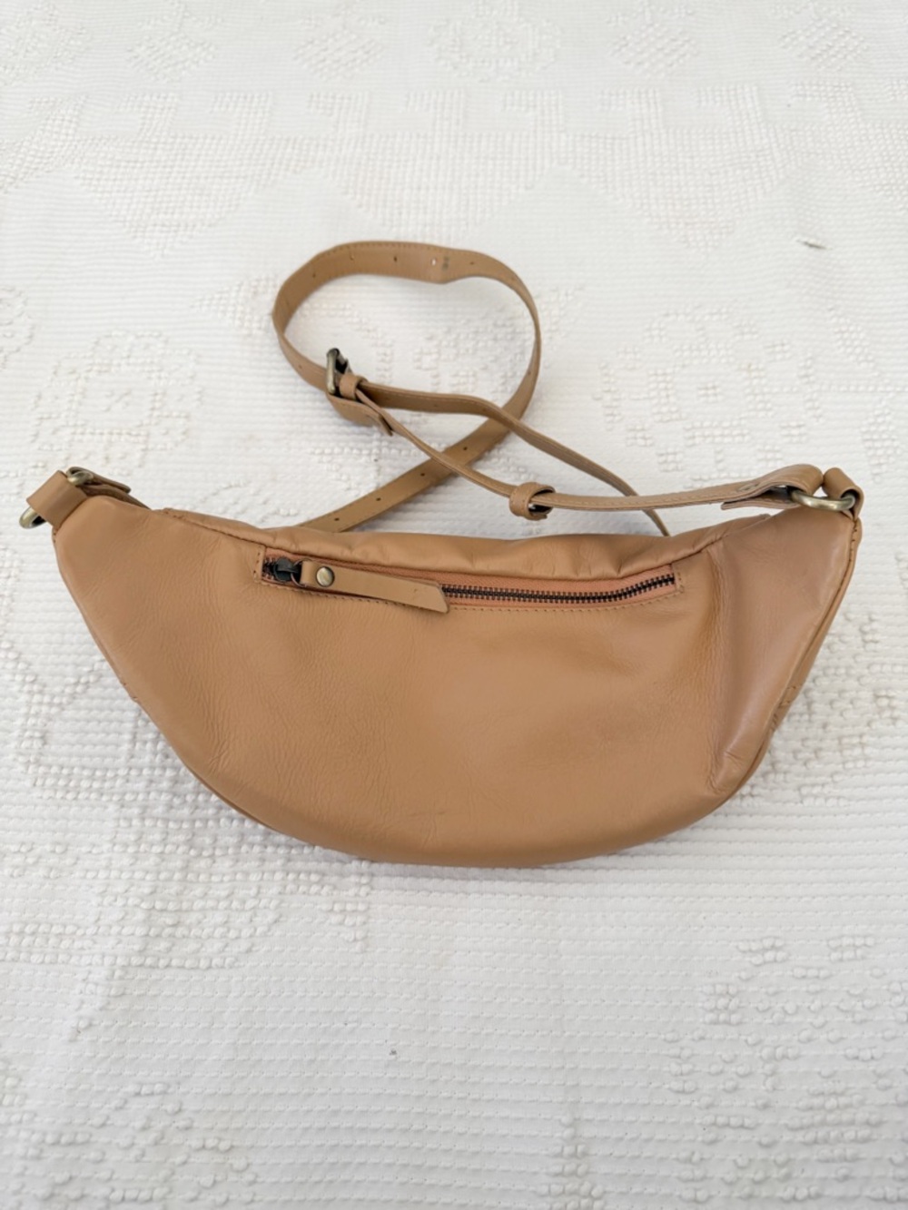 MANDRN Atlas Tan Leather Fanny Pack Crossbody Belt Bag Sand - Picture 2 of 8
